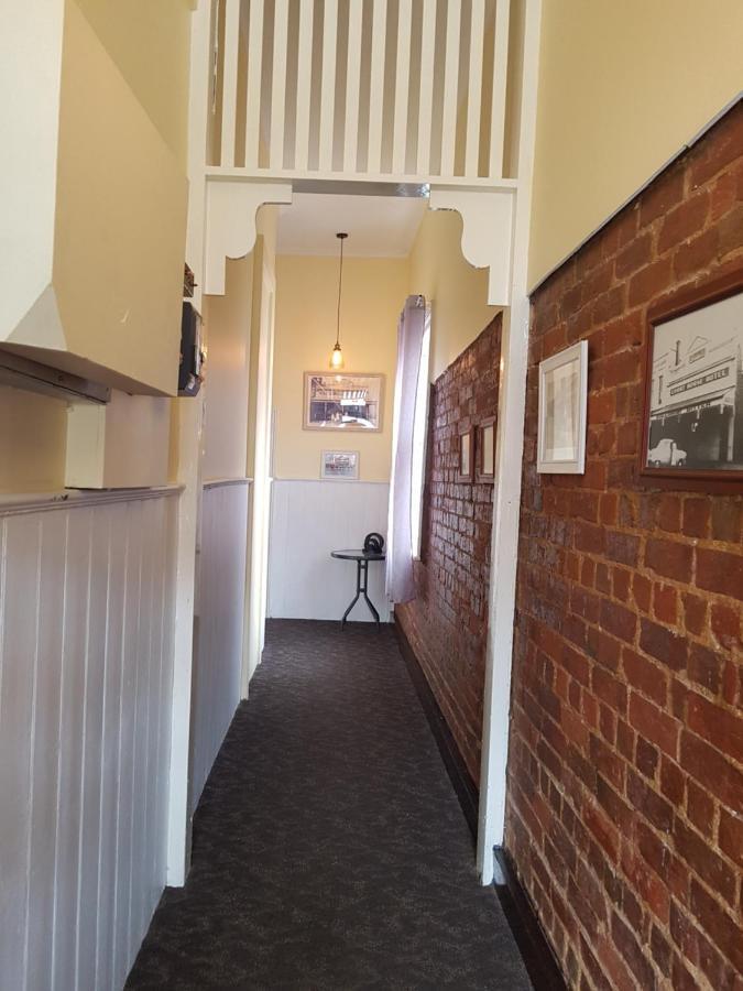 Courthouse Hotel Ararat Exterior photo